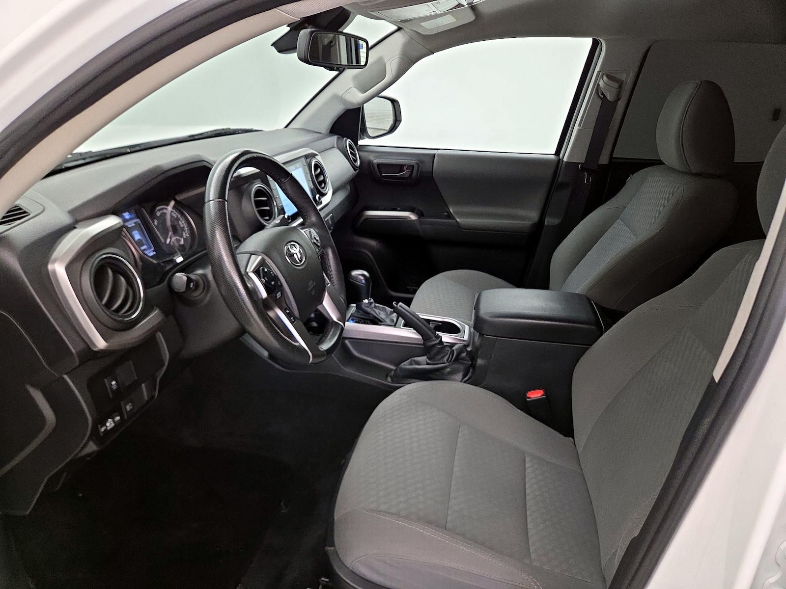 Power Seat(s) & Side Airbags