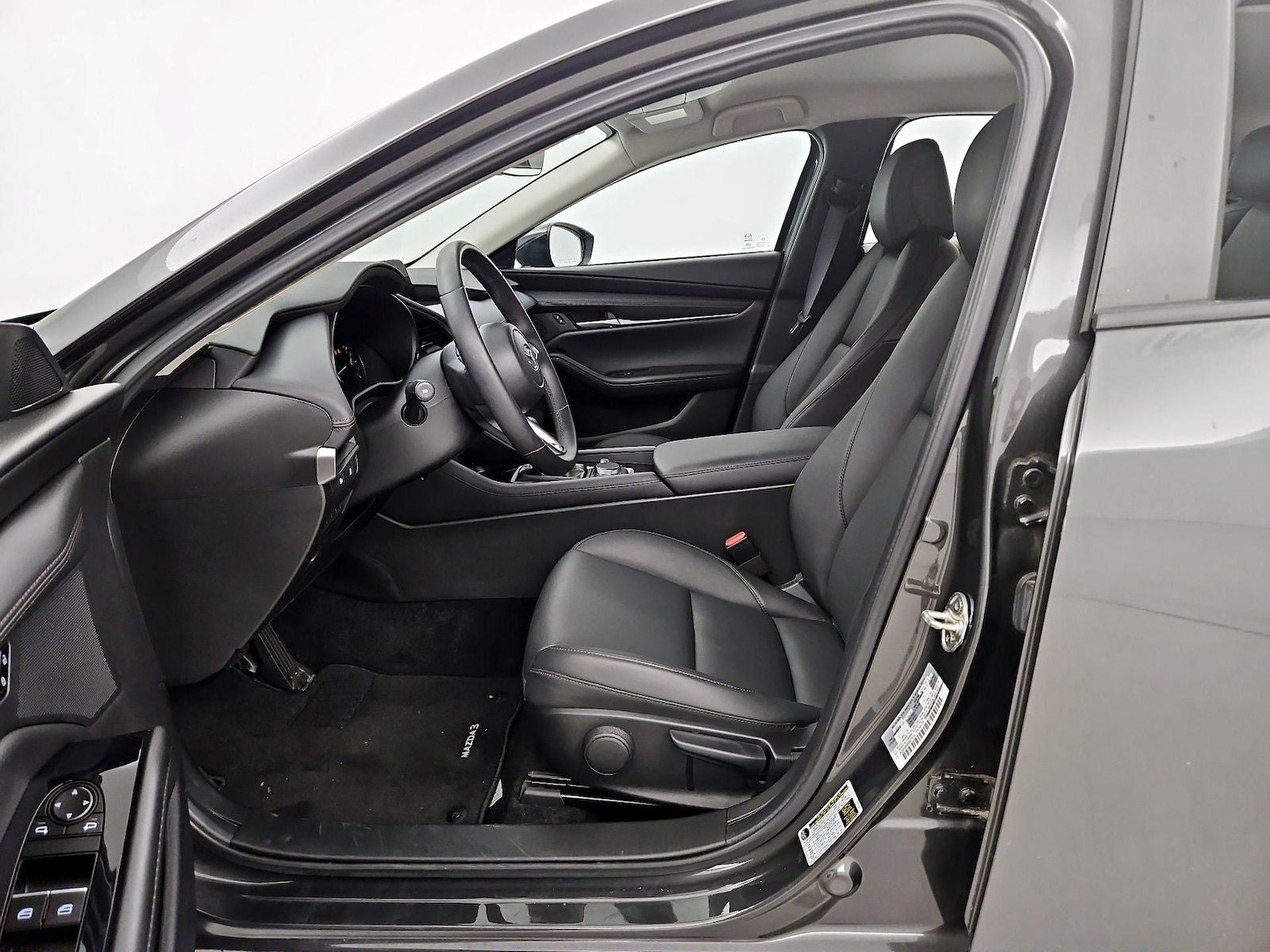 Side Airbags & Leatherette Seats