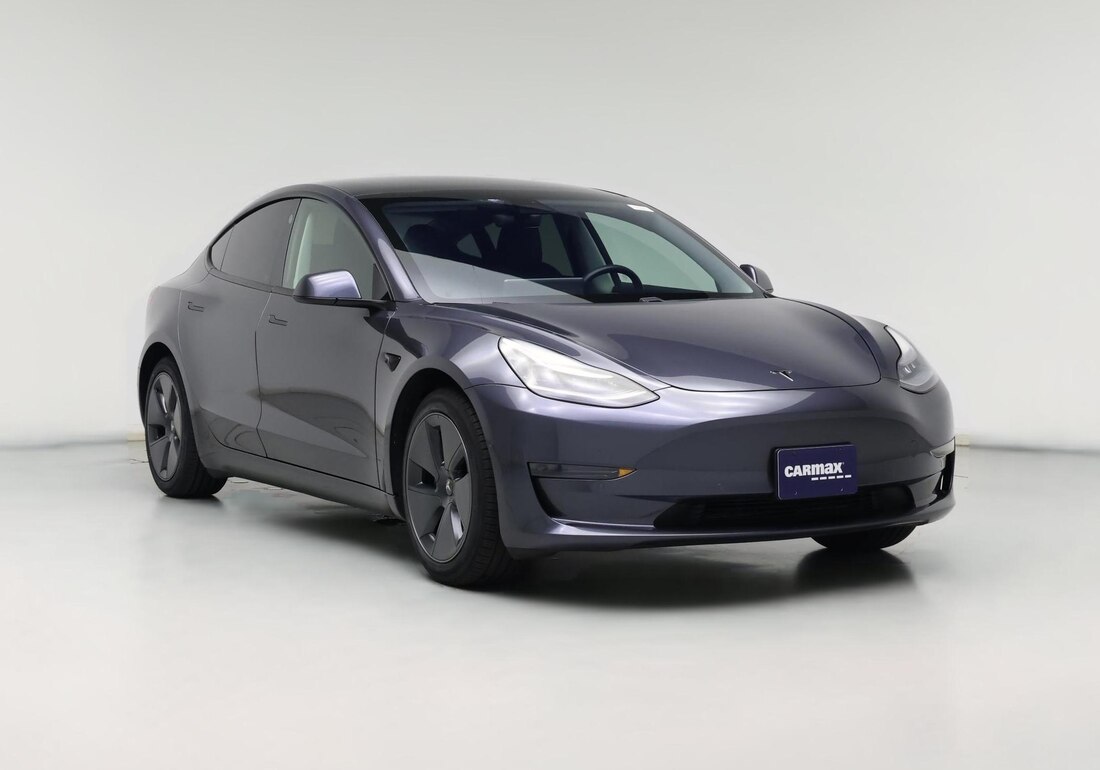2021 Tesla Model 3 Standard Range Plus in Gray — CarMax photo