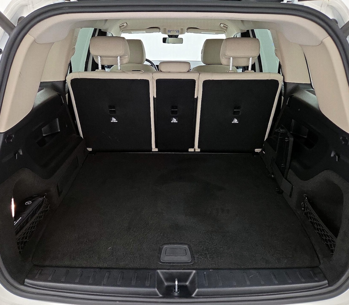 Trunk/Cargo (Seats Up)