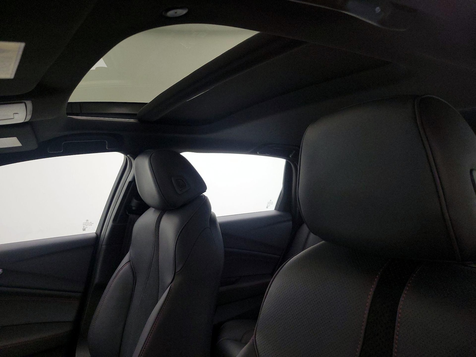 Sunroof(s) & Overhead Airbags