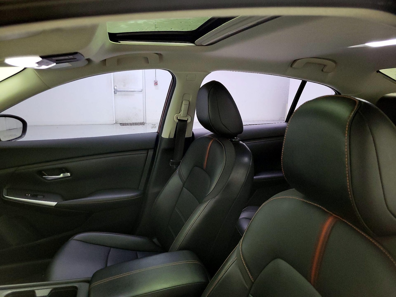 Sunroof(s) & Overhead Airbags
