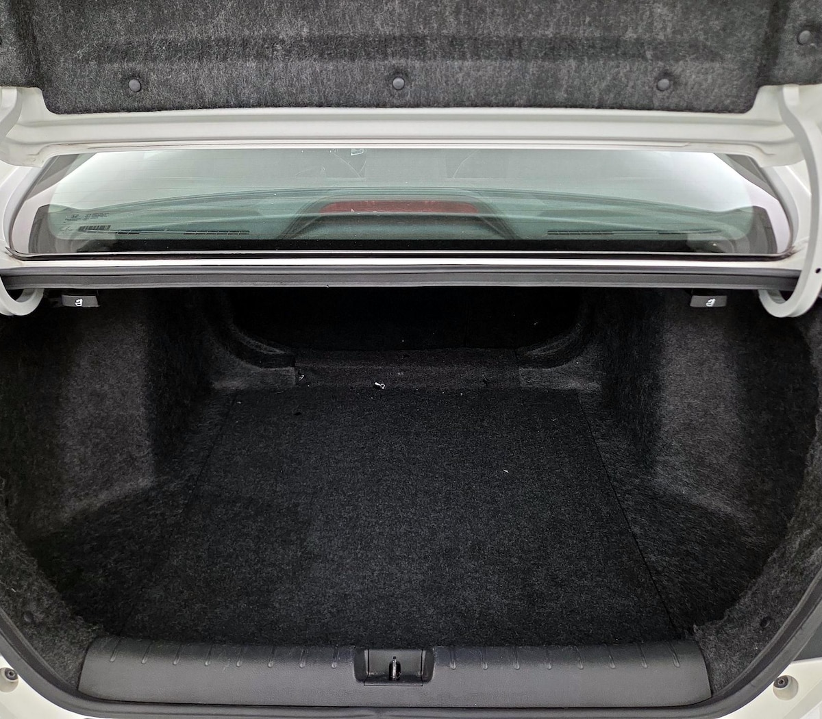 Trunk/Cargo (Seats Up)
