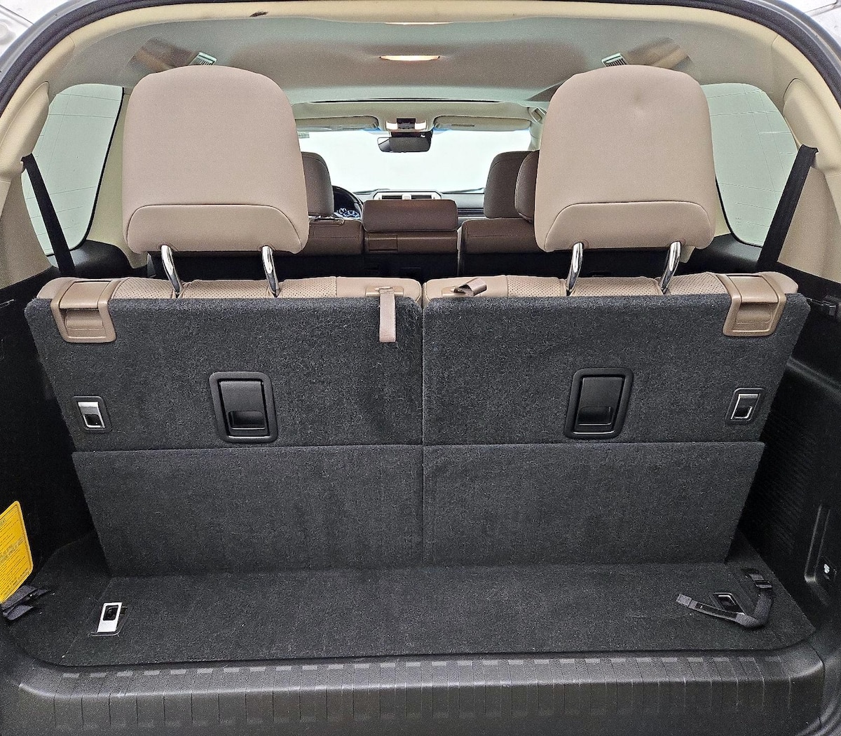 Trunk/Cargo (Seats Up)