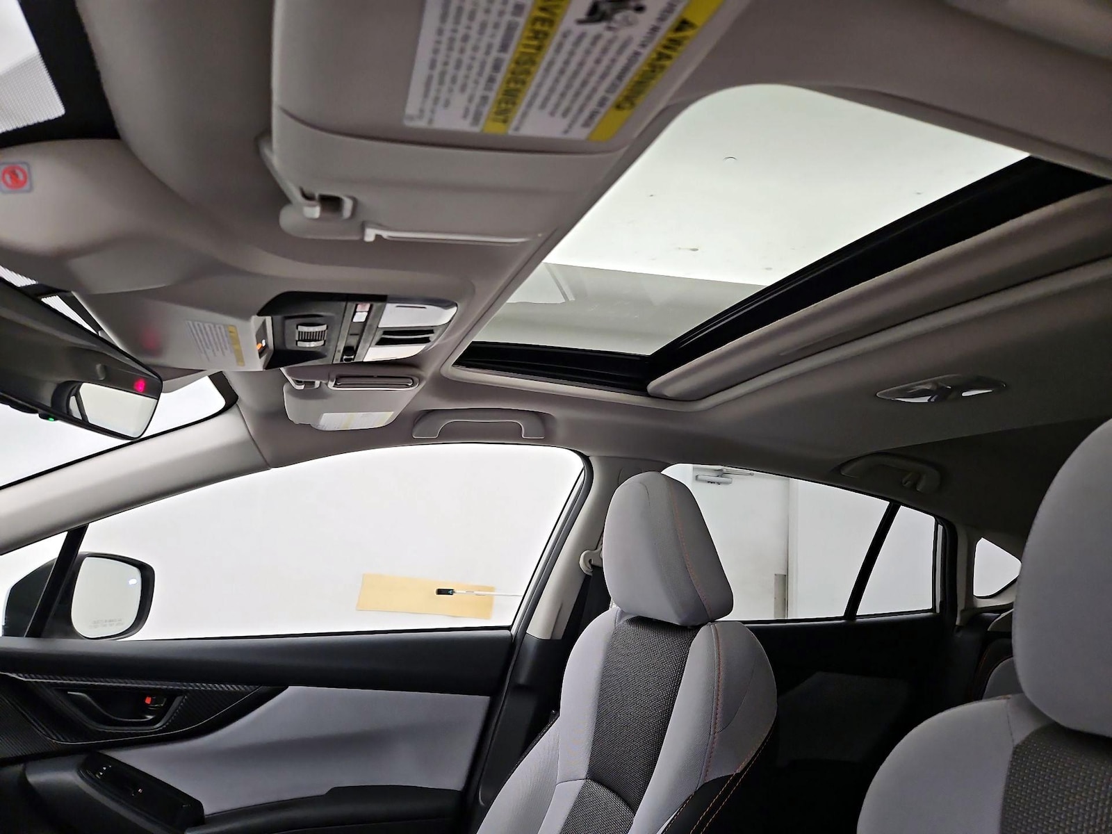 Sunroof(s) & Overhead Airbags