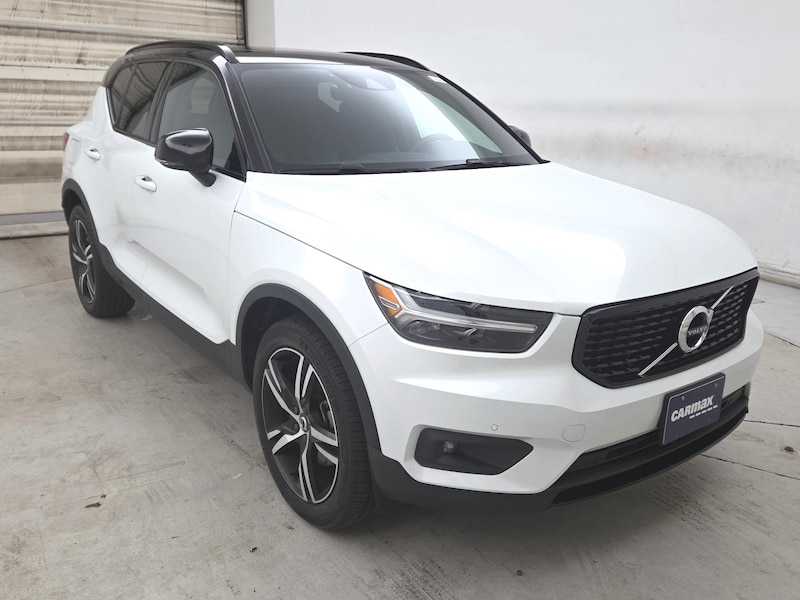 2021 Volvo XC40 T5 R-Design