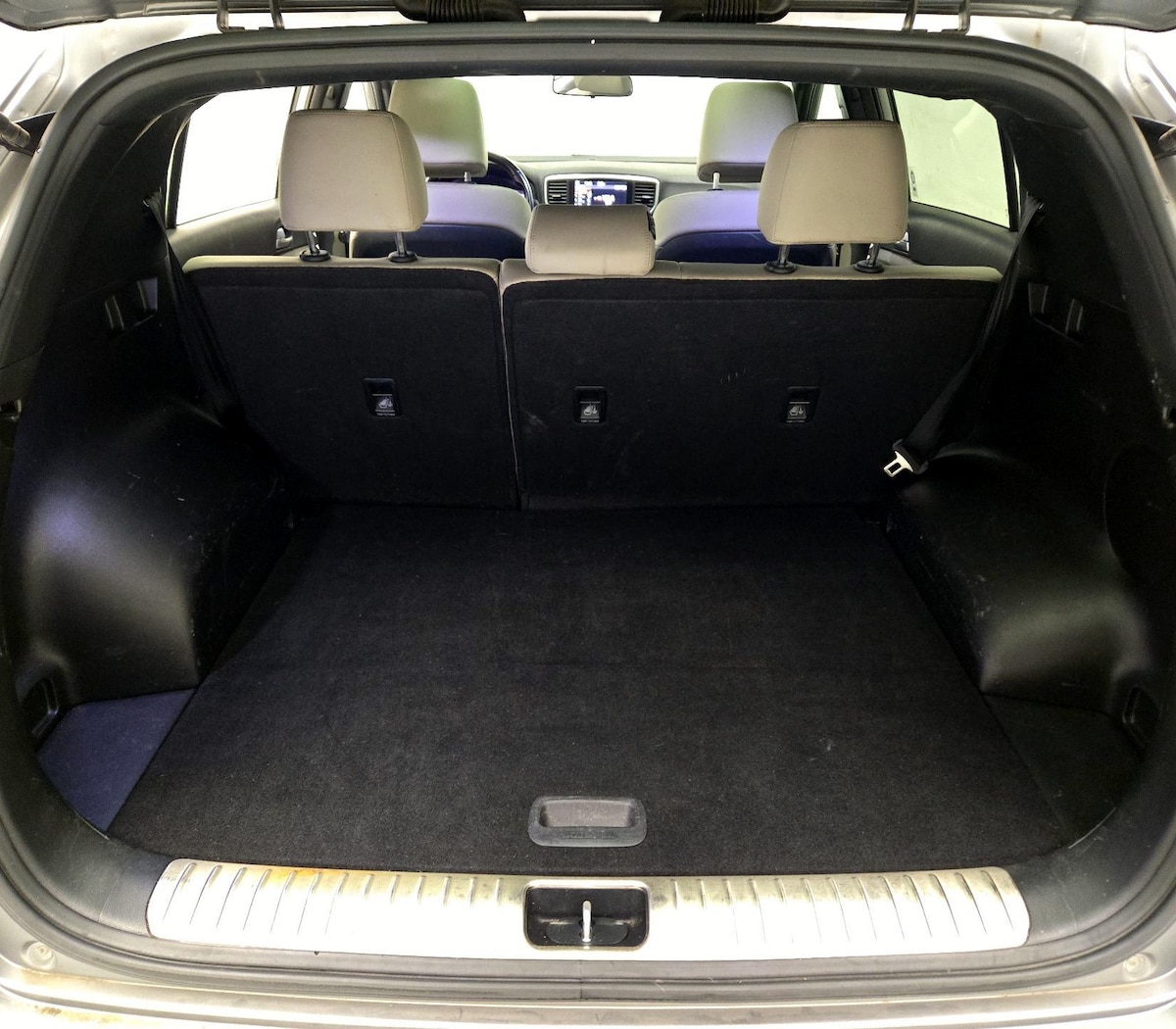 Trunk/Cargo (Seats Up)