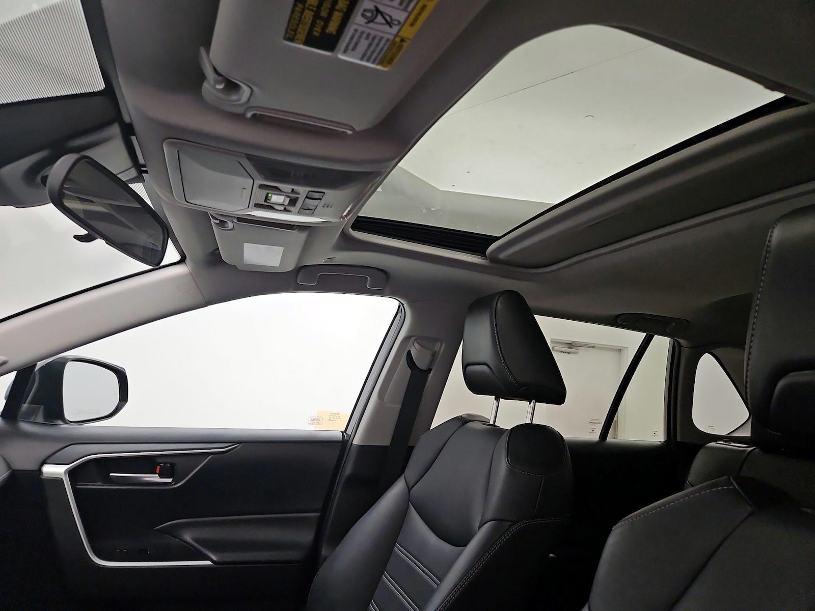 Sunroof(s) & Overhead Airbags