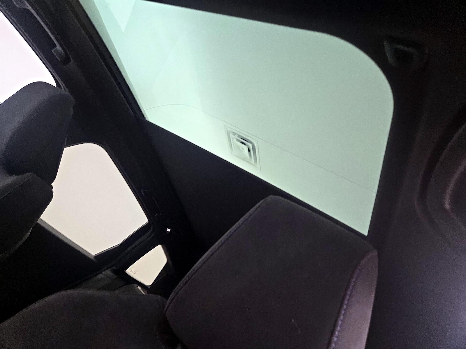 Skylight(s) & Overhead Airbags