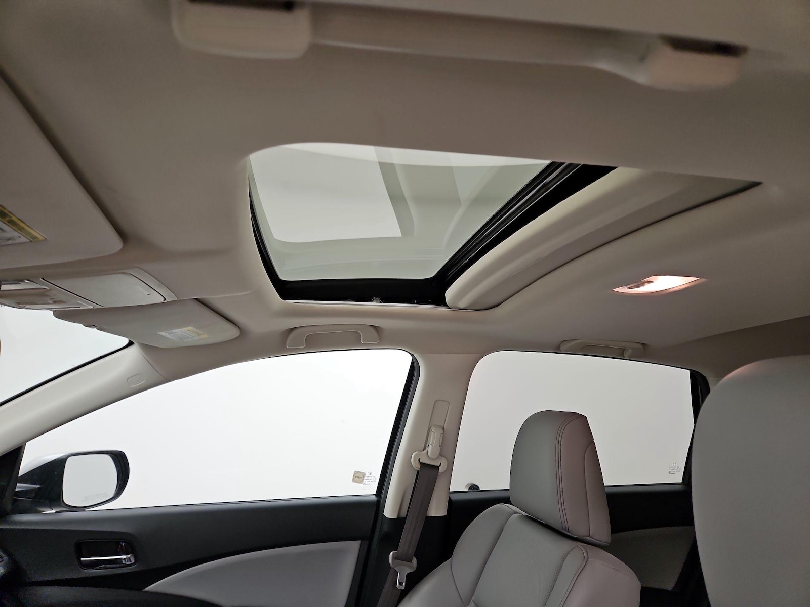 Sunroof(s) & Overhead Airbags
