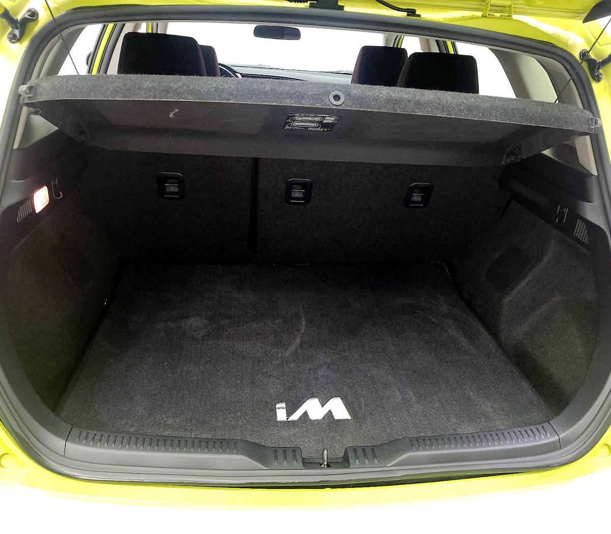 Trunk/Cargo (Seats Up)