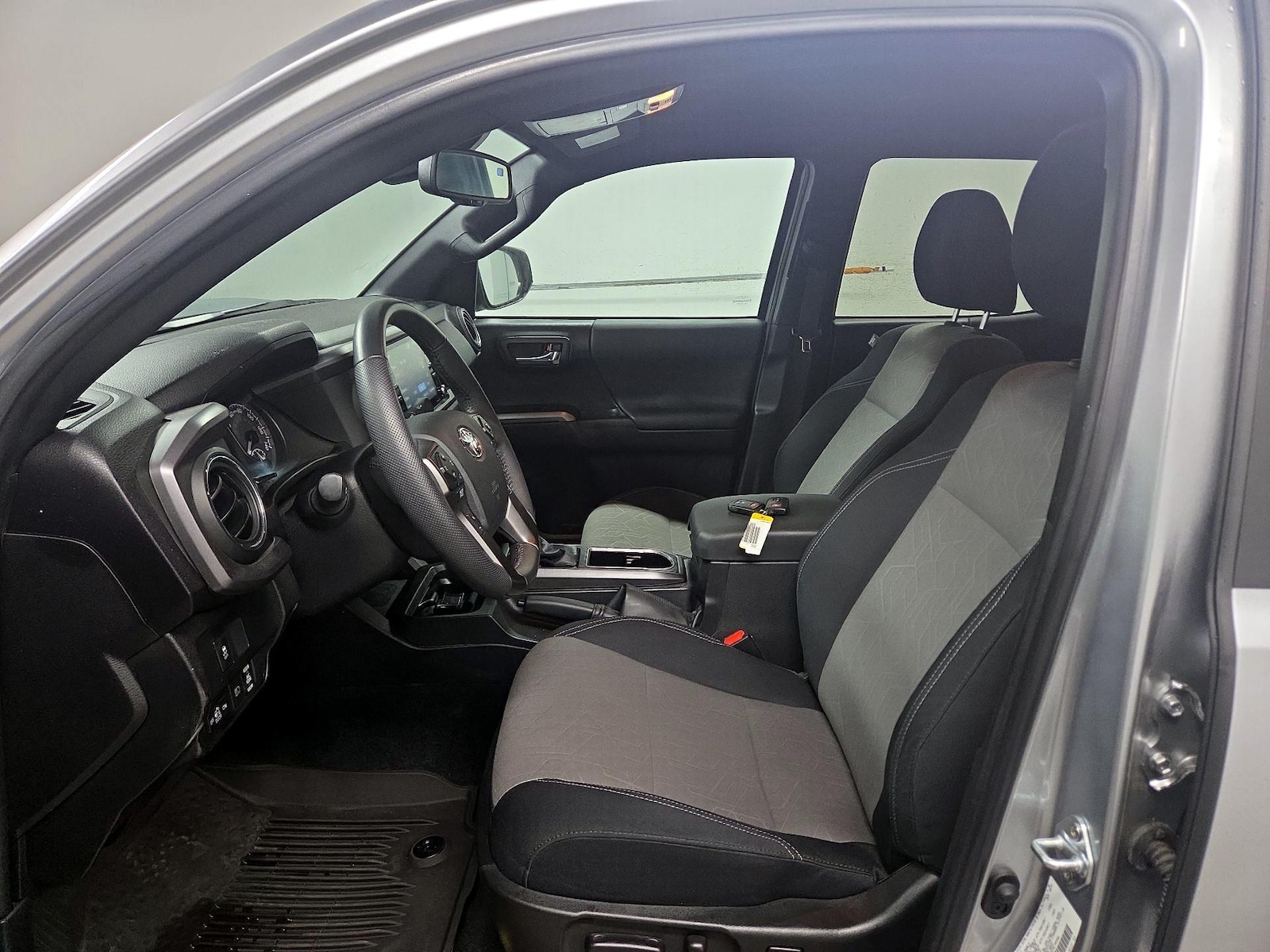 Power Seat(s) & Side Airbags
