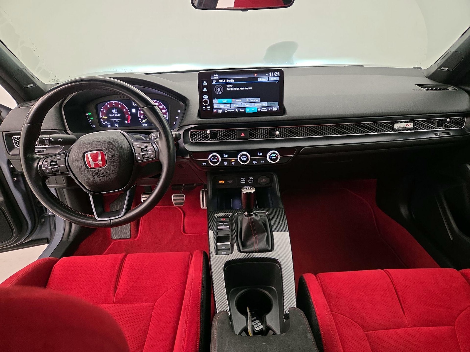 Apple CarPlay® & Android Auto™