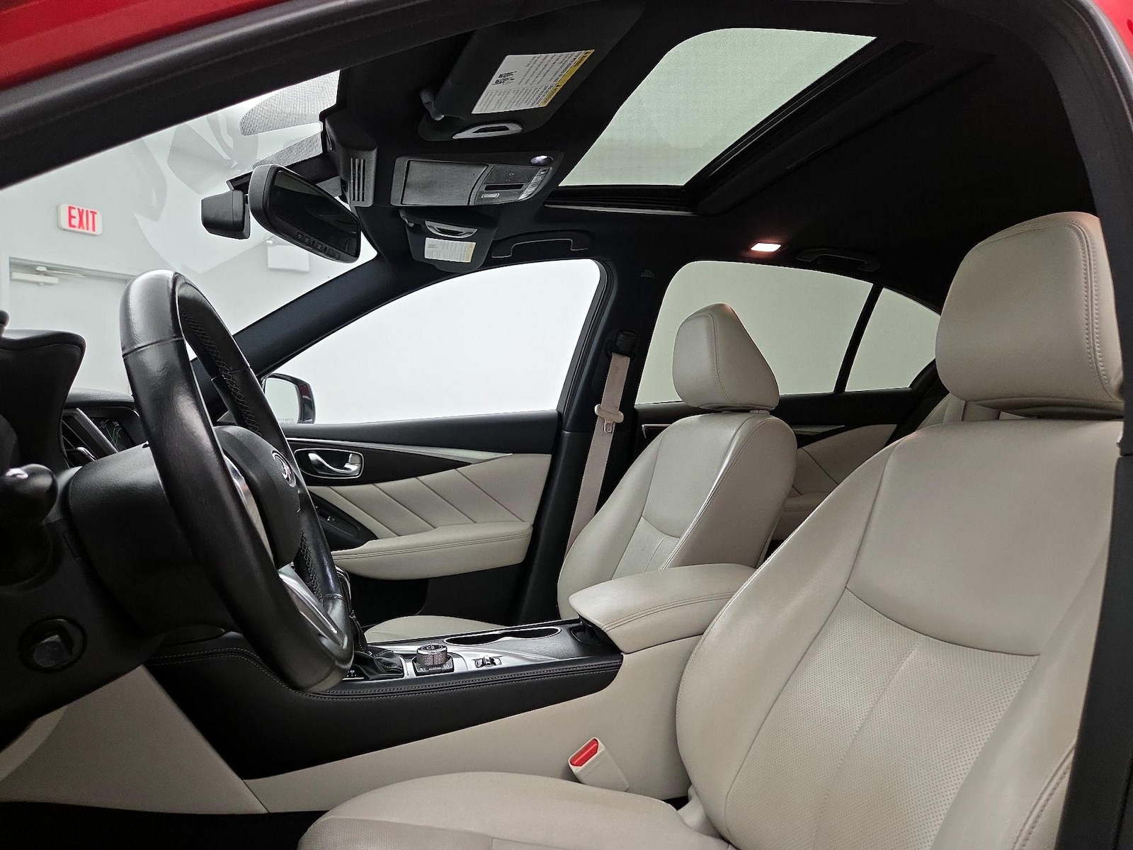 Sunroof(s) & Overhead Airbags