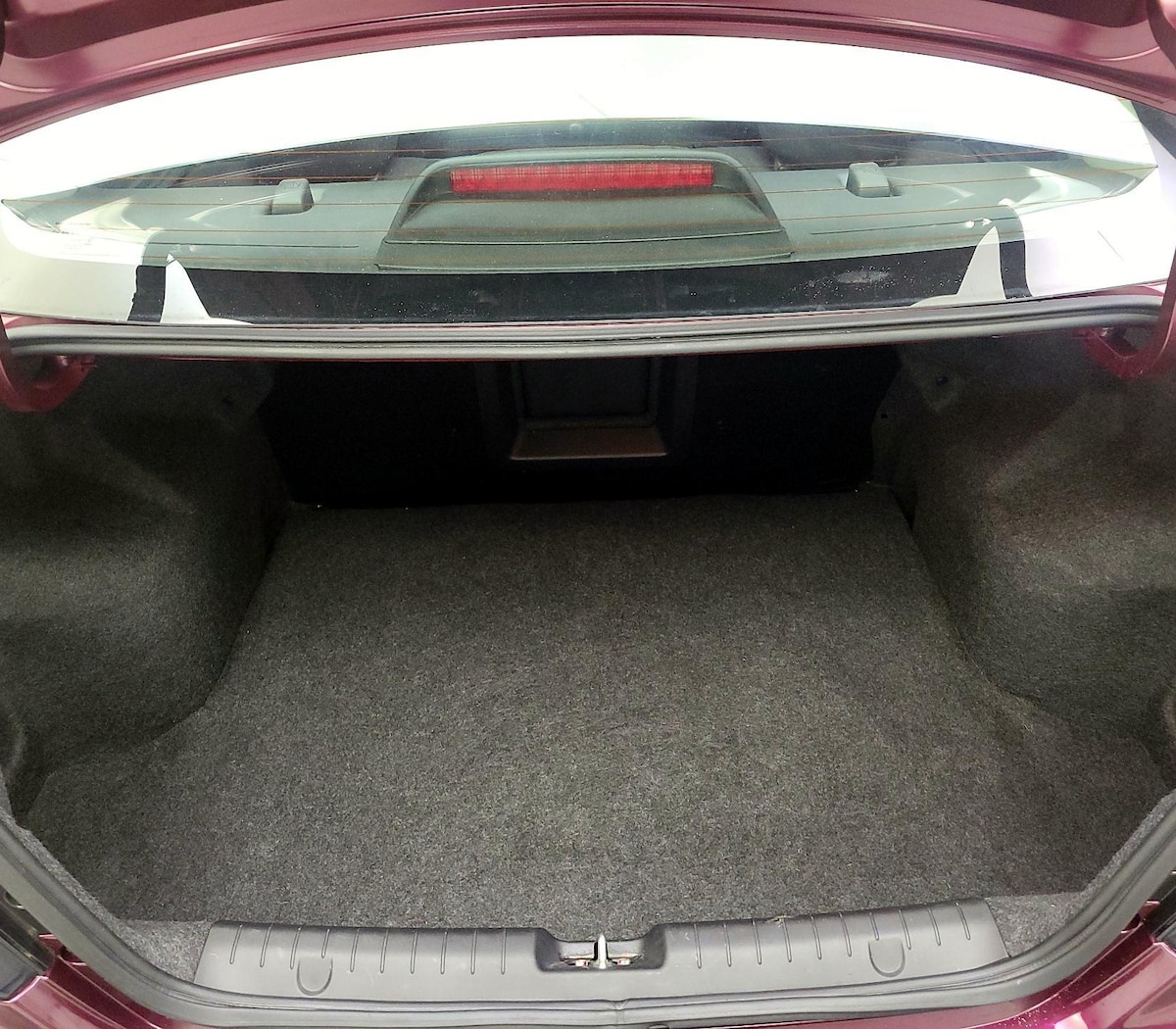 Trunk/Cargo (Seats Up)