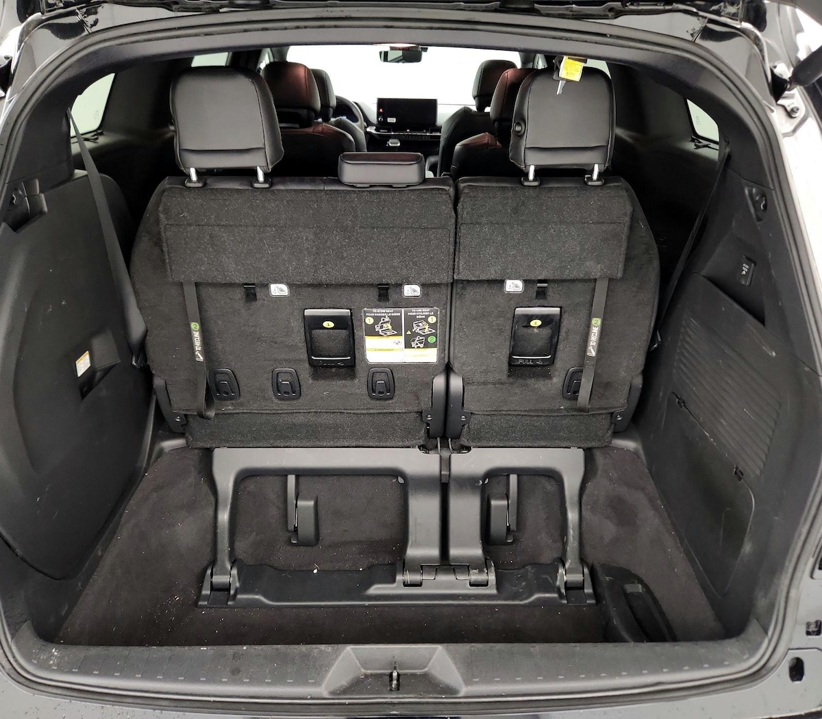 Trunk/Cargo (Seats Up)
