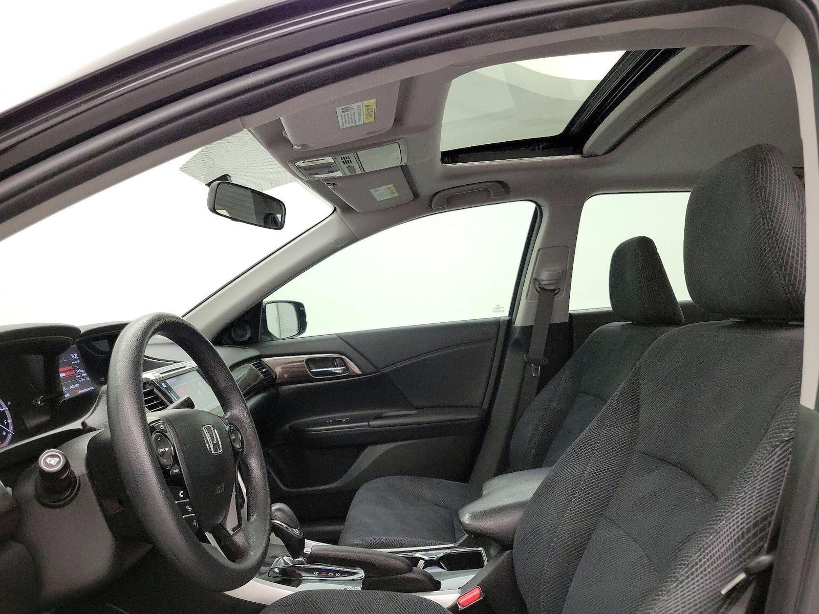 Sunroof(s) & Overhead Airbags