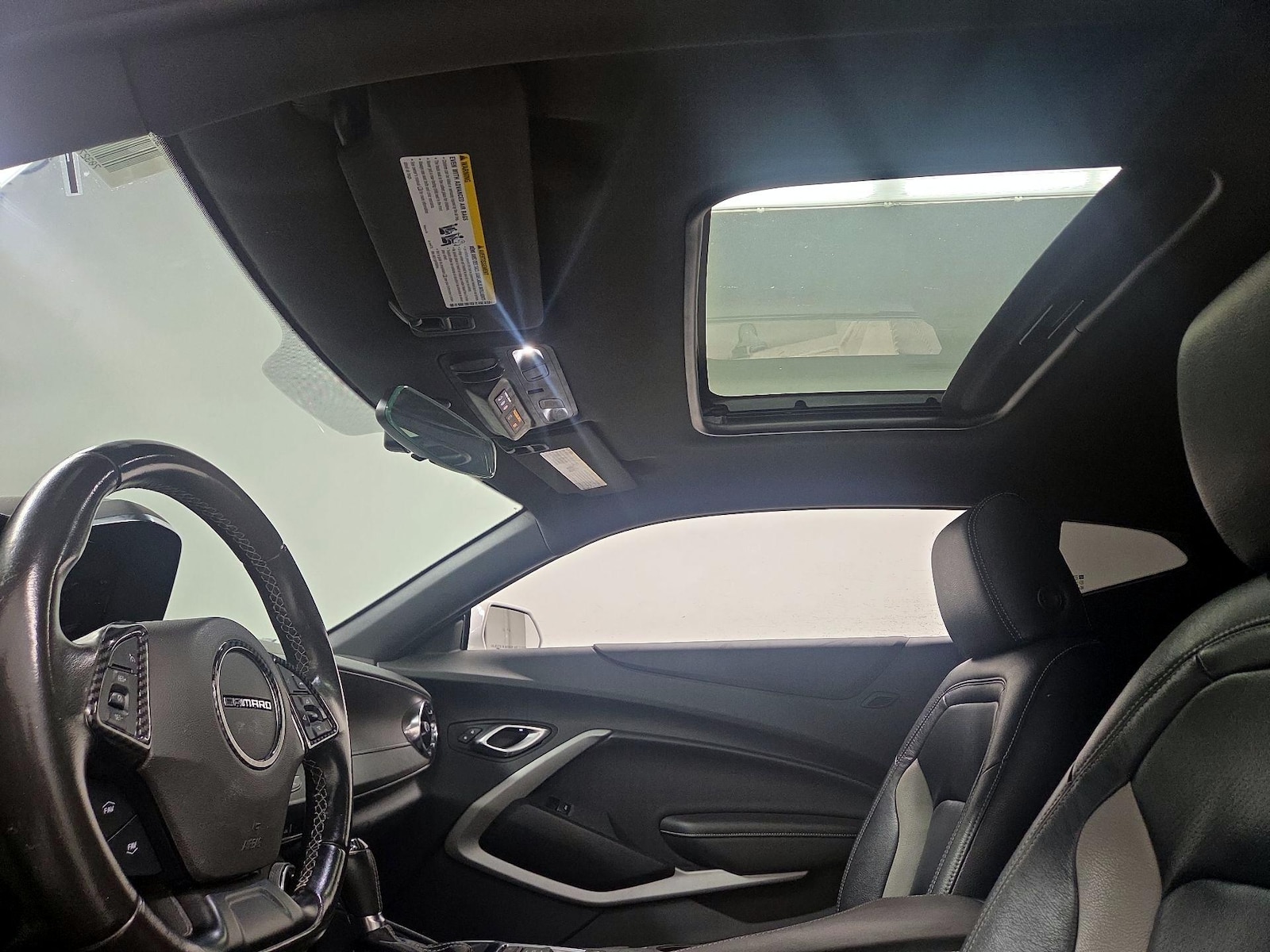 Sunroof(s) & Overhead Airbags