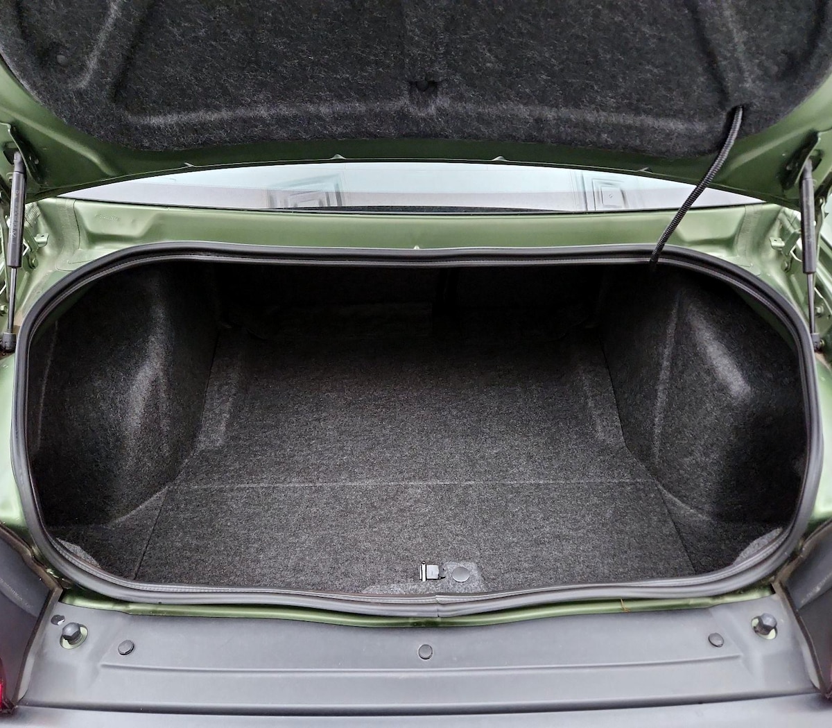 Trunk/Cargo (Seats Up)