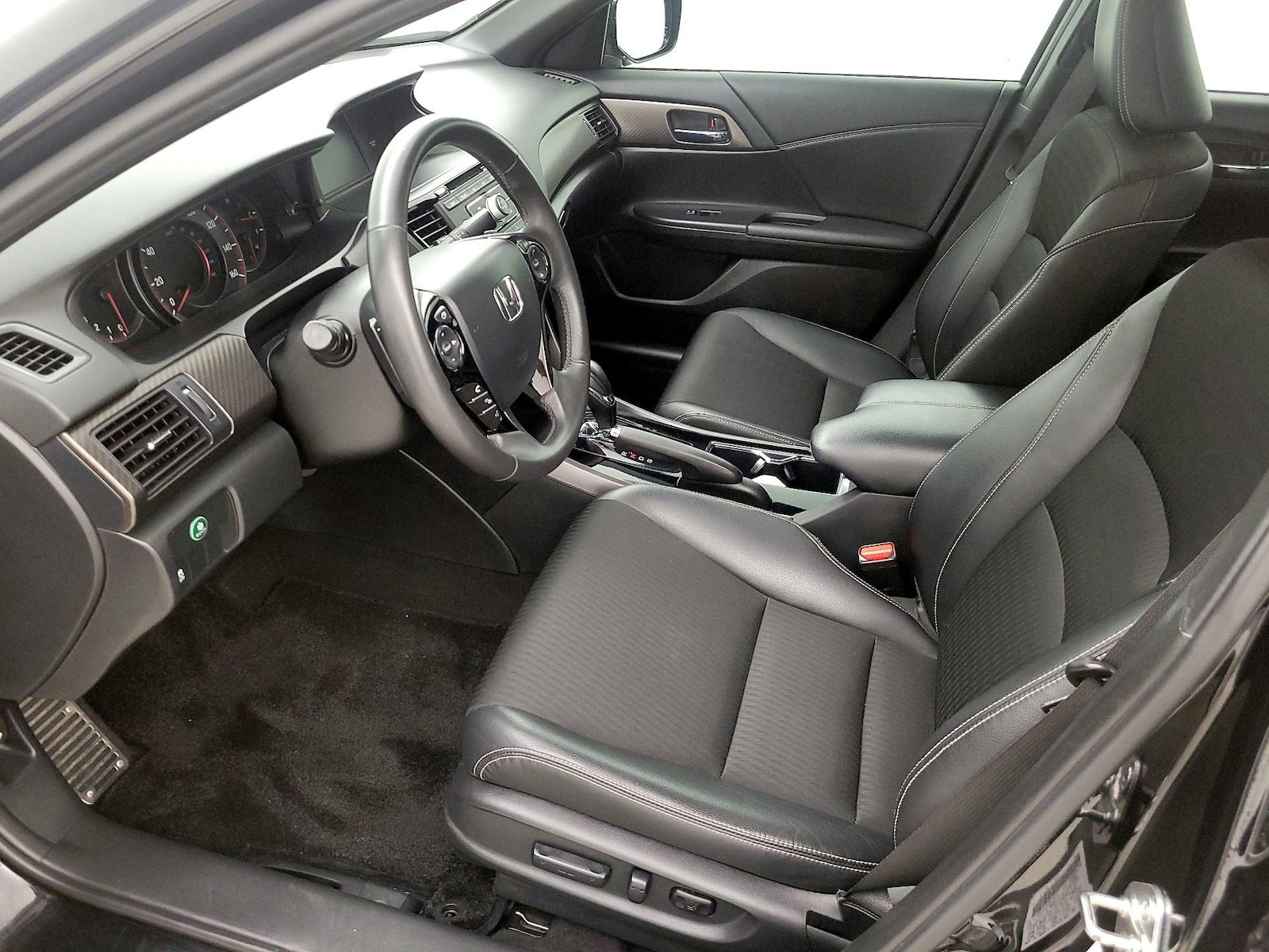 Power Seat(s) & Side Airbags