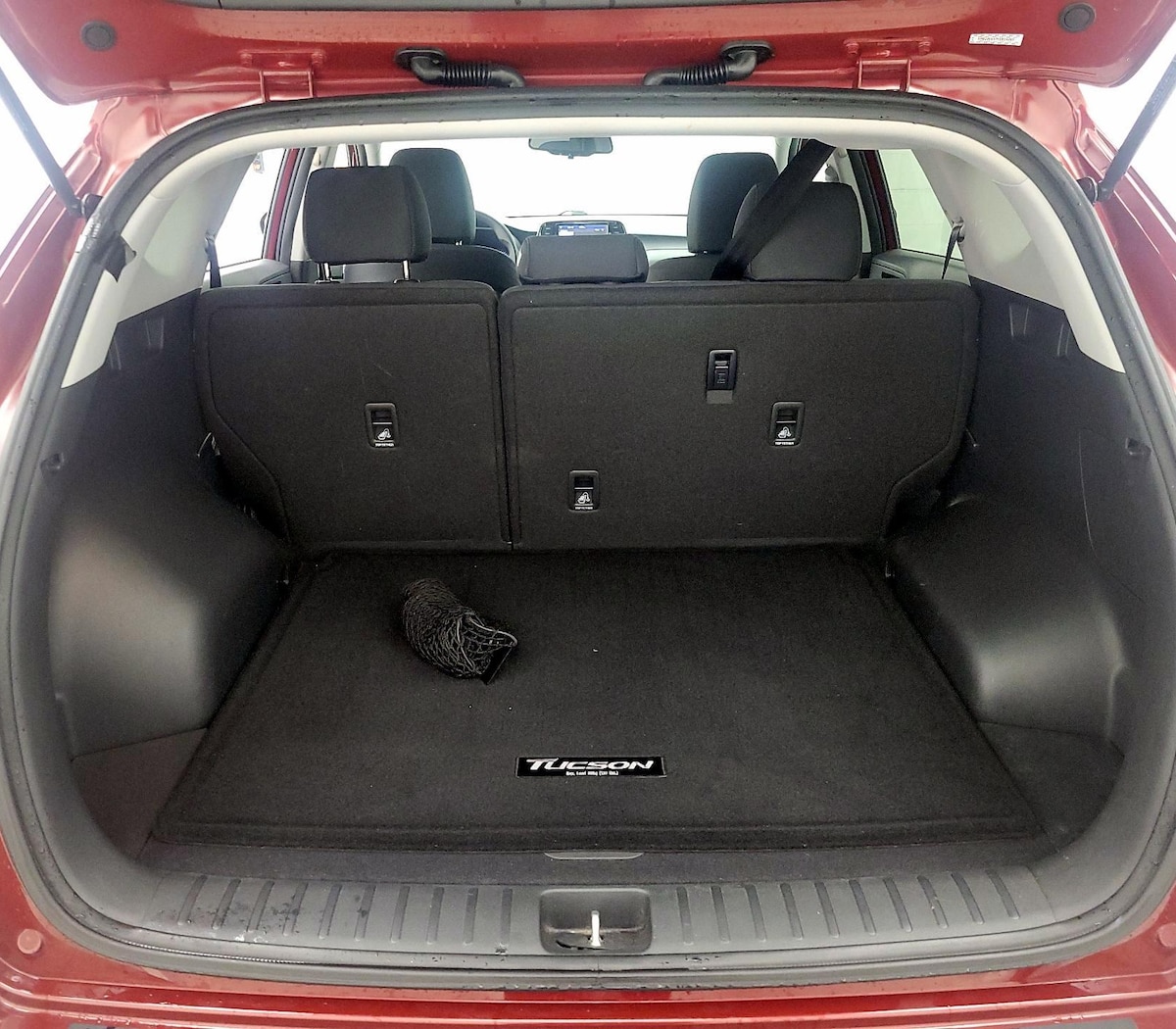 Trunk/Cargo (Seats Up)