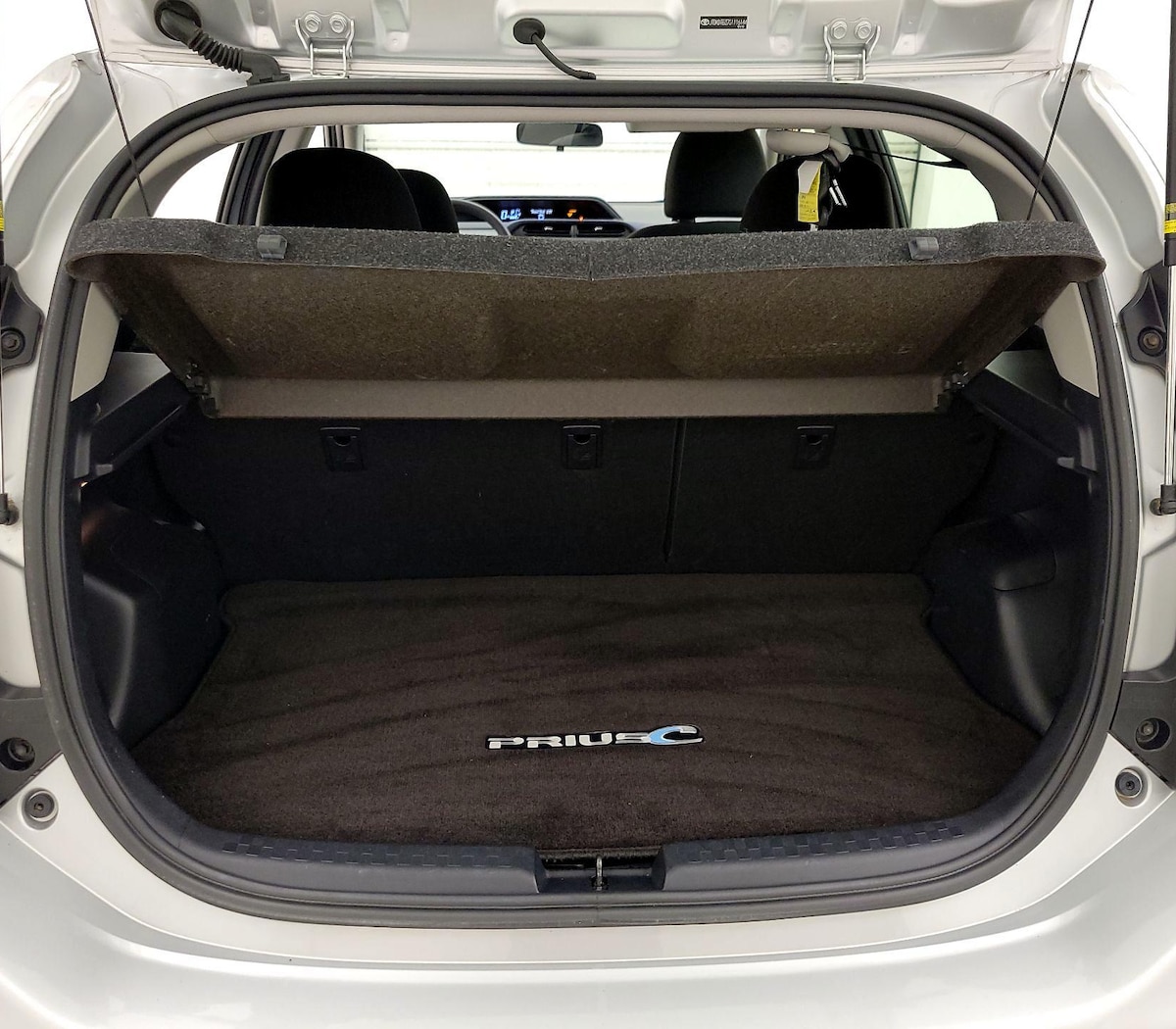 Trunk/Cargo (Seats Up)