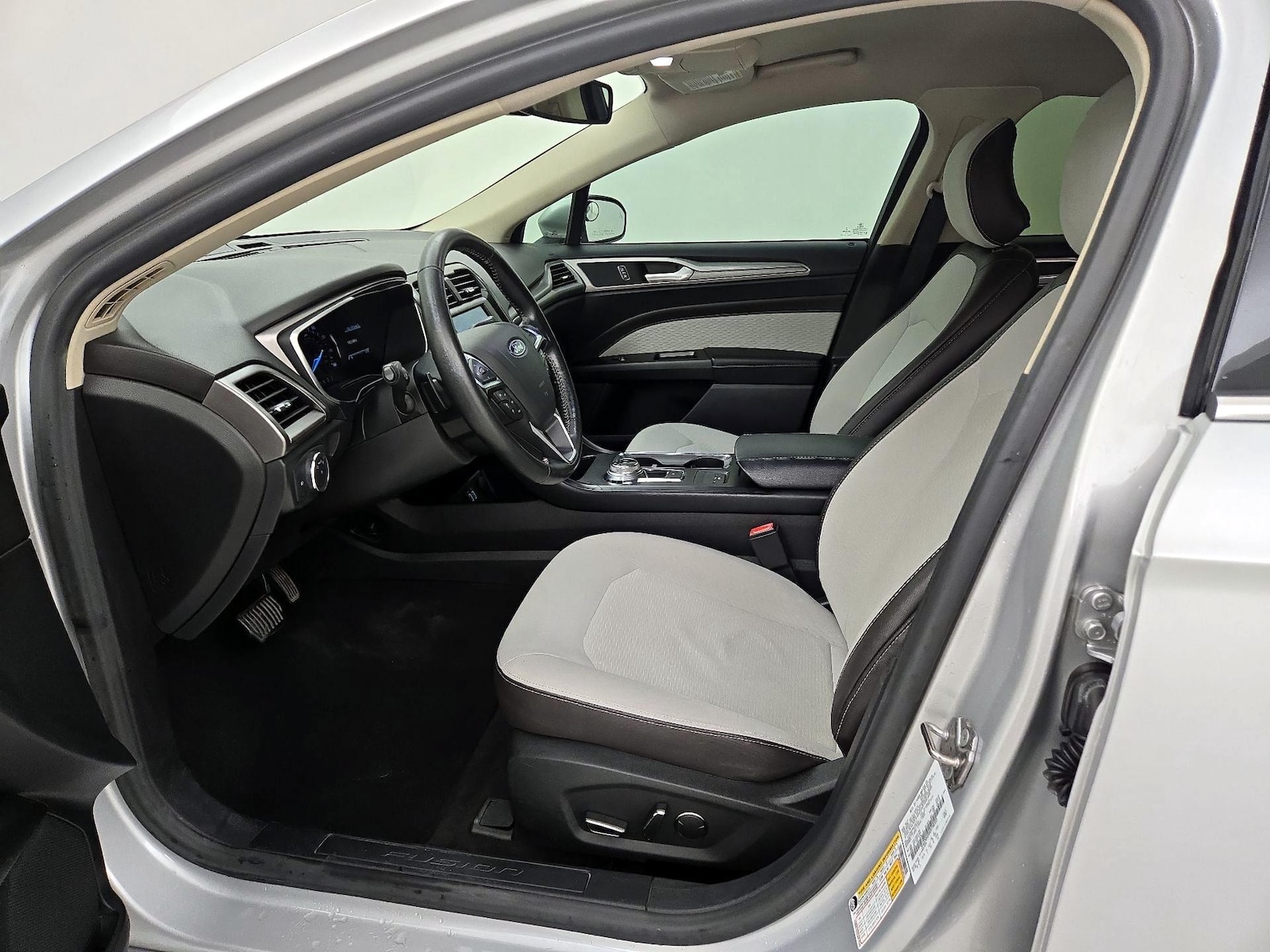 Power Seat(s) & Side Airbags
