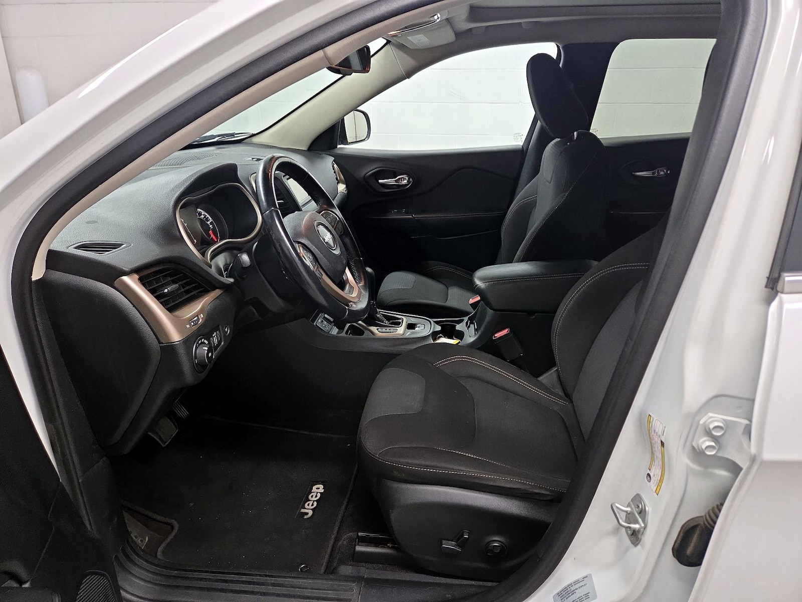Power Seat(s) & Side Airbags
