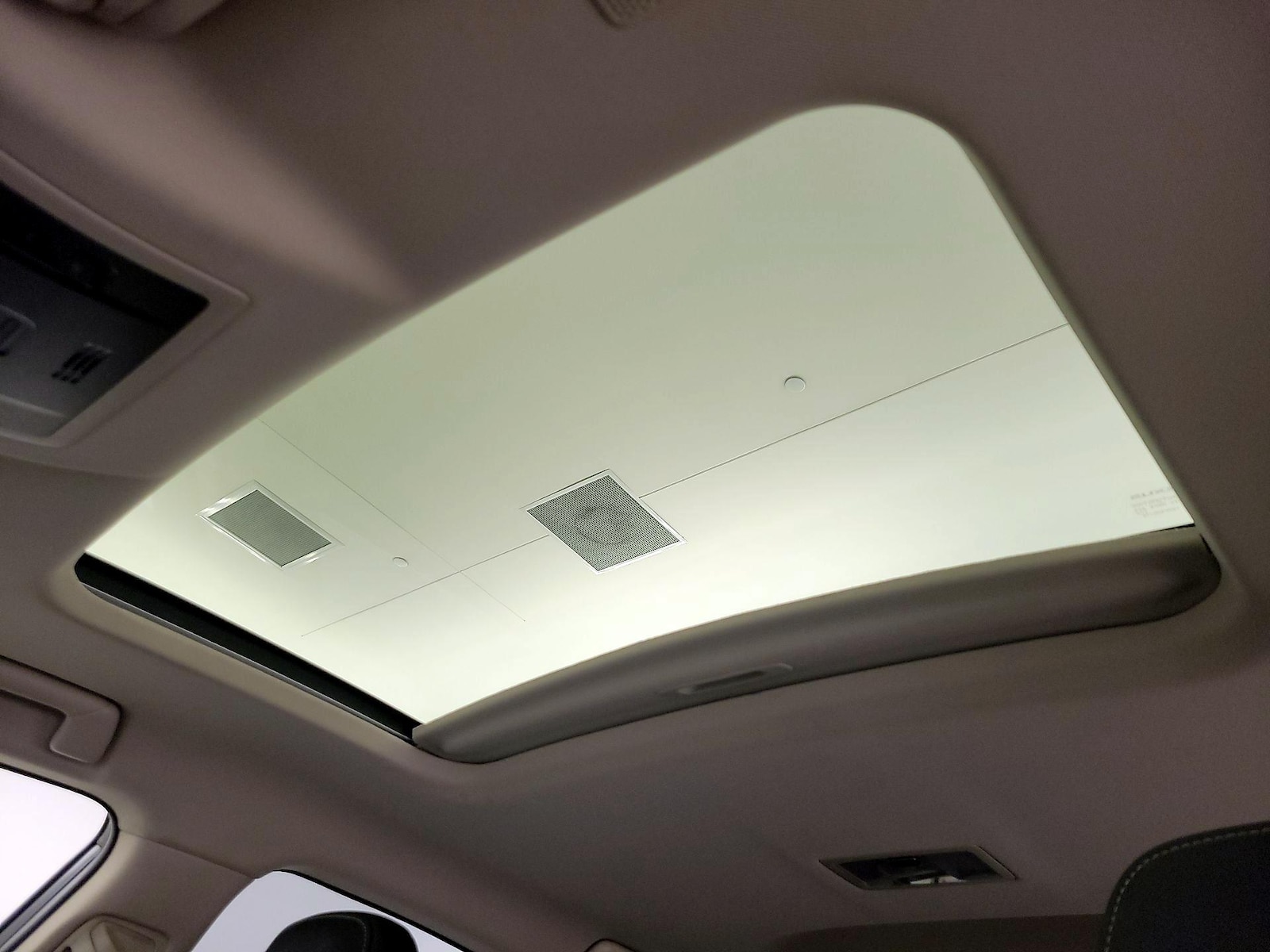 Sunroof(s) & Overhead Airbags