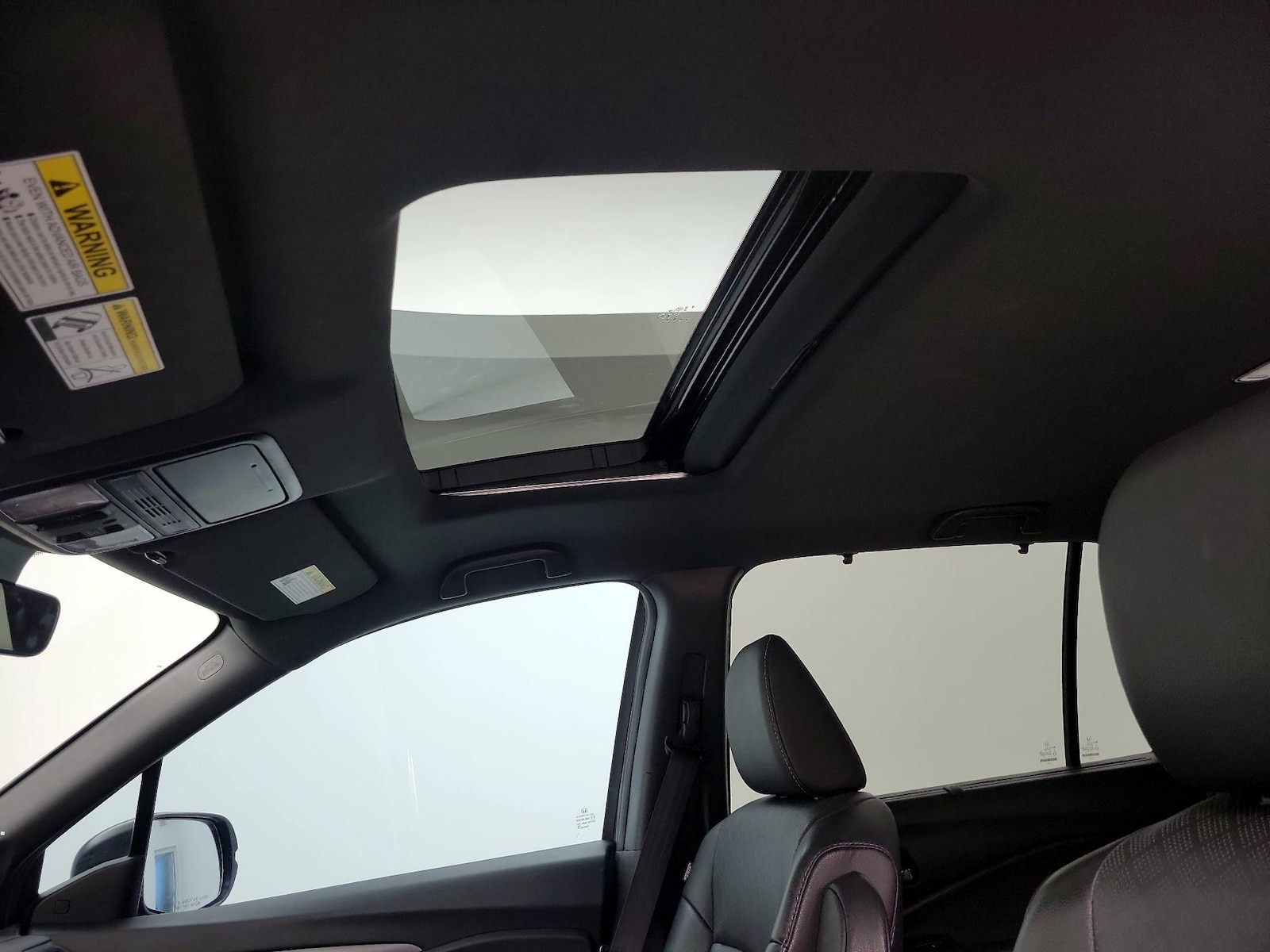 Sunroof(s) & Overhead Airbags