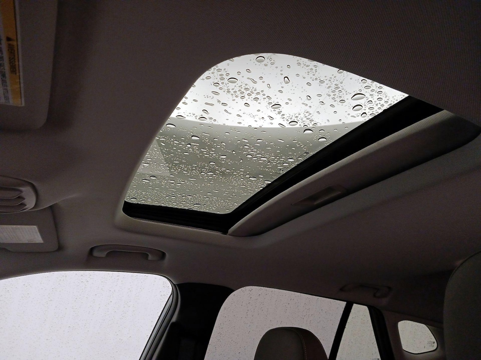 Sunroof(s) & Overhead Airbags
