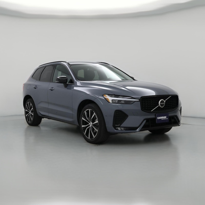 2023 Volvo XC60 B5 Plus Dark Theme
