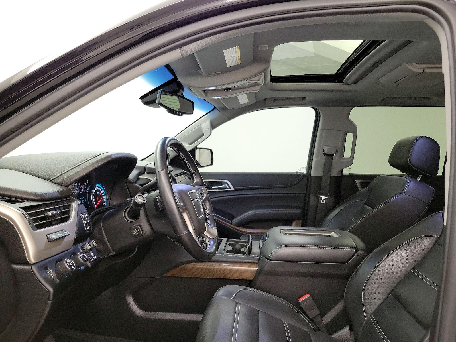 Sunroof(s) & Overhead Airbags