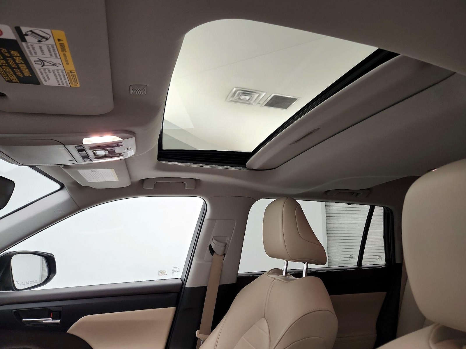 Sunroof(s) & Overhead Airbags