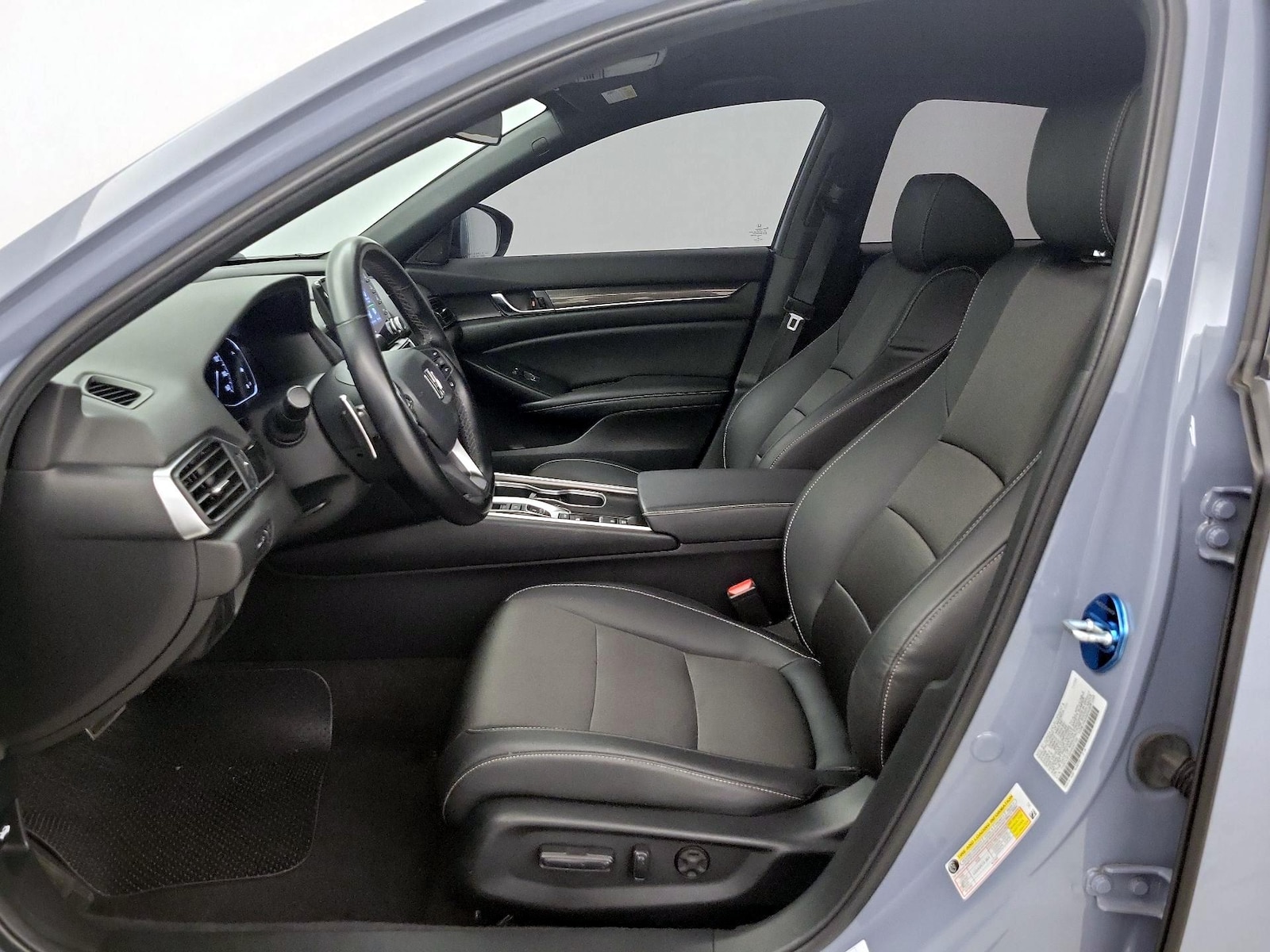 Power Seat(s) & Side Airbags