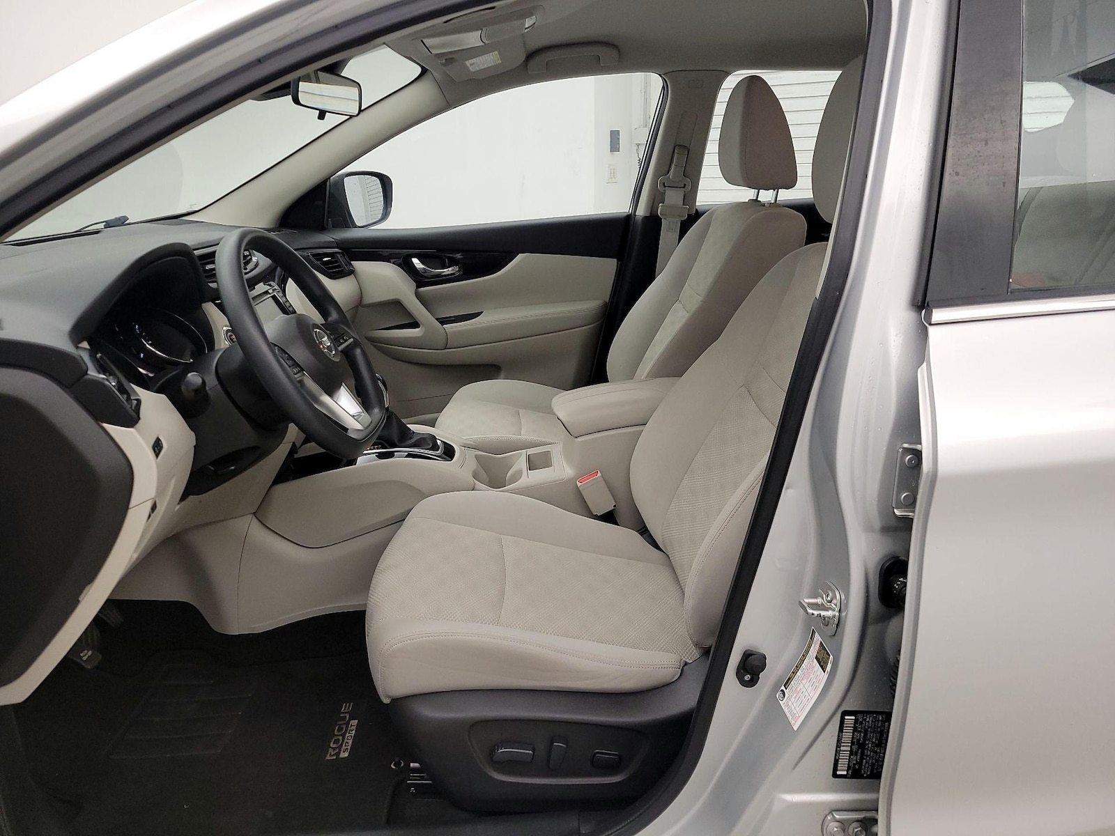 Power Seat(s) & Side Airbags