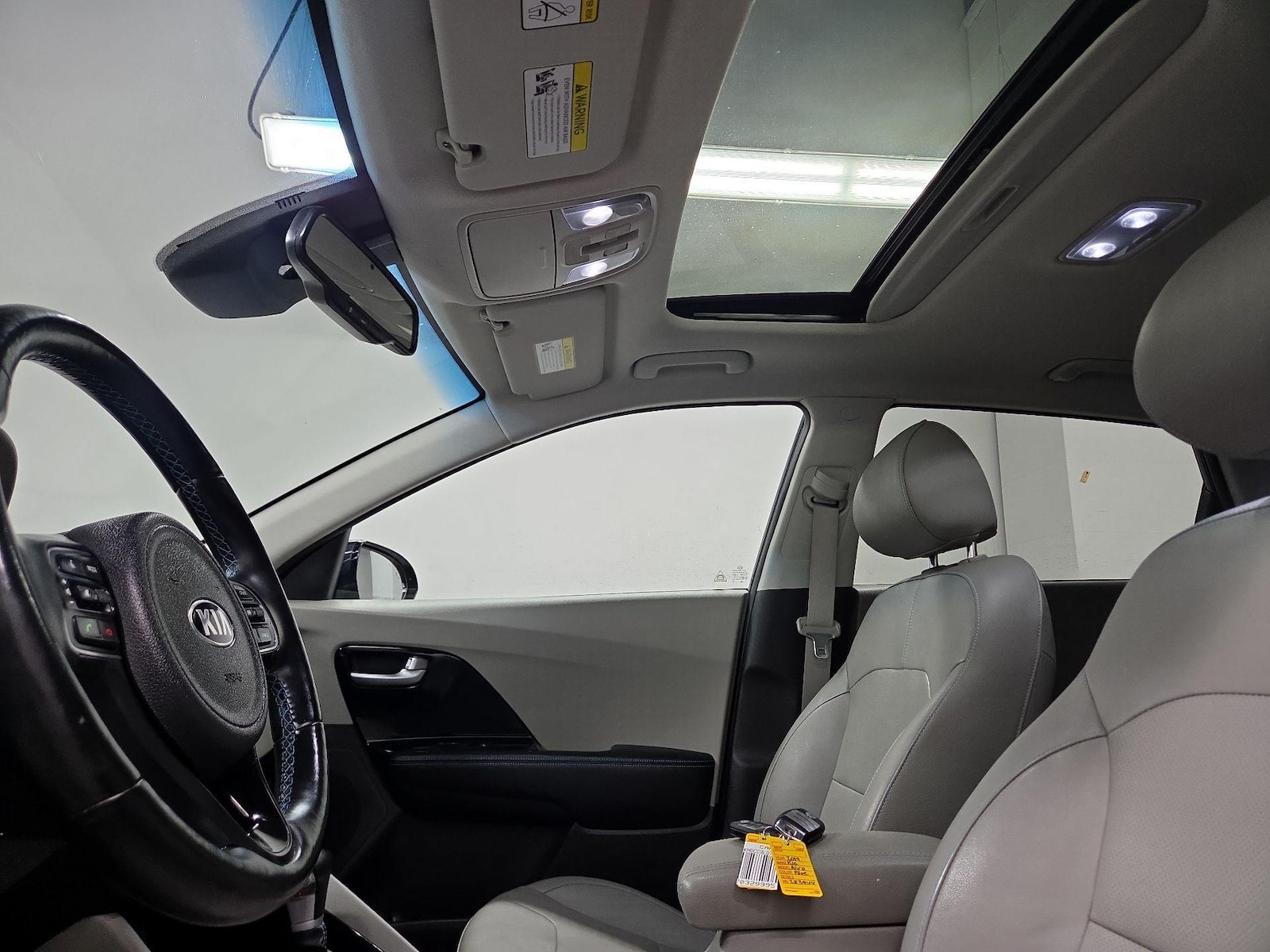 Sunroof(s) & Overhead Airbags