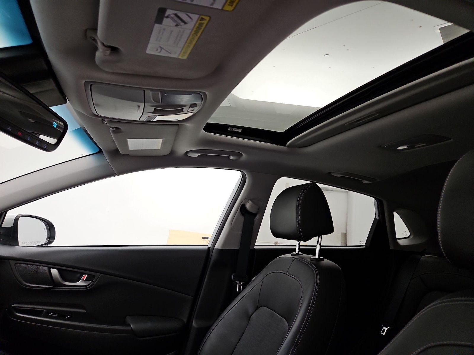 Sunroof(s) & Overhead Airbags