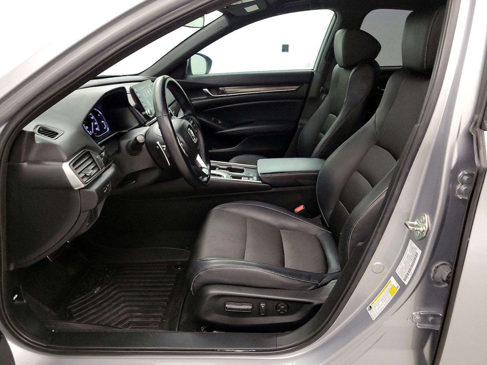 Power Seat(s) & Side Airbags