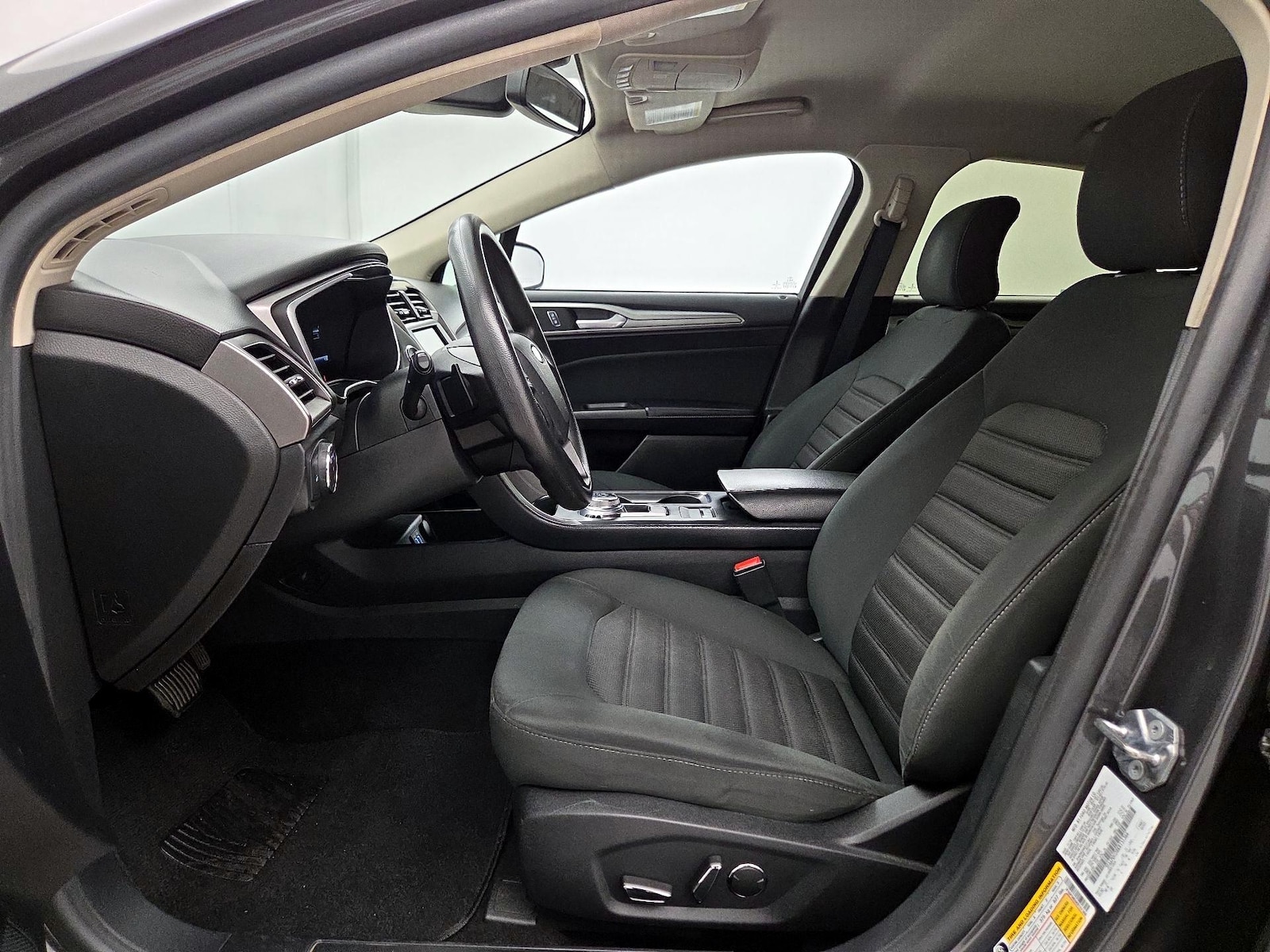 Power Seat(s) & Side Airbags