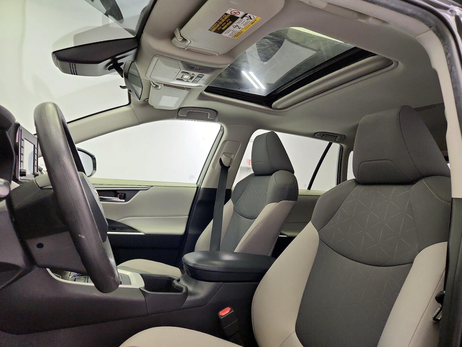 Sunroof(s) & Overhead Airbags