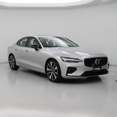 2022 Volvo S60 B5 Momentum