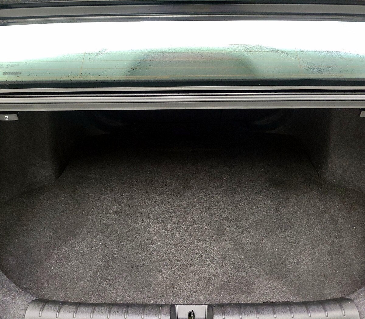 Trunk/Cargo (Seats Up)