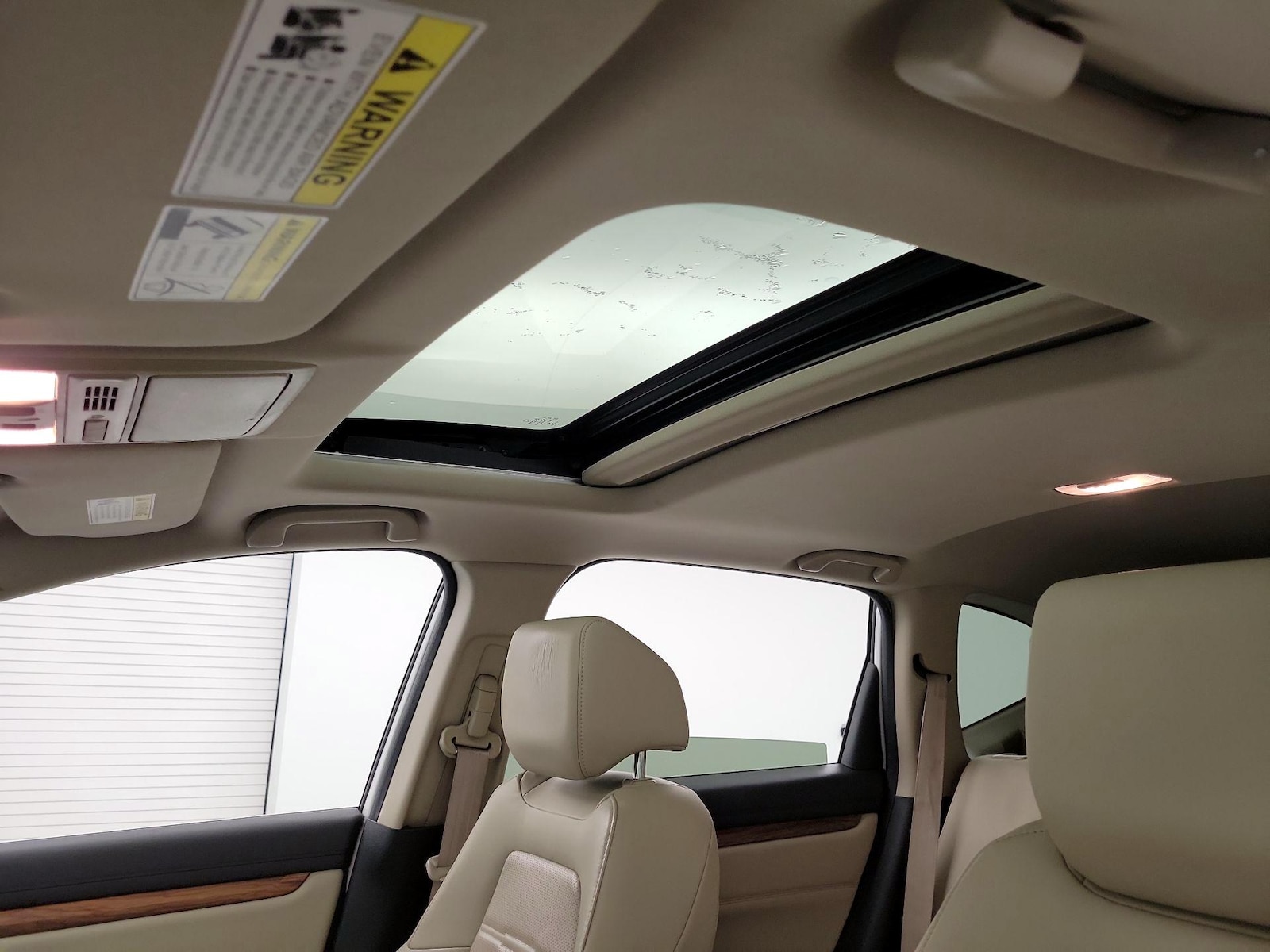 Sunroof(s) & Overhead Airbags