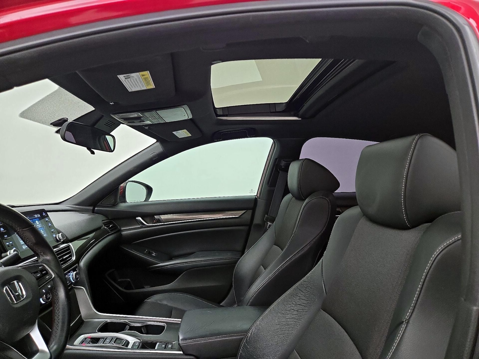 Sunroof(s) & Overhead Airbags