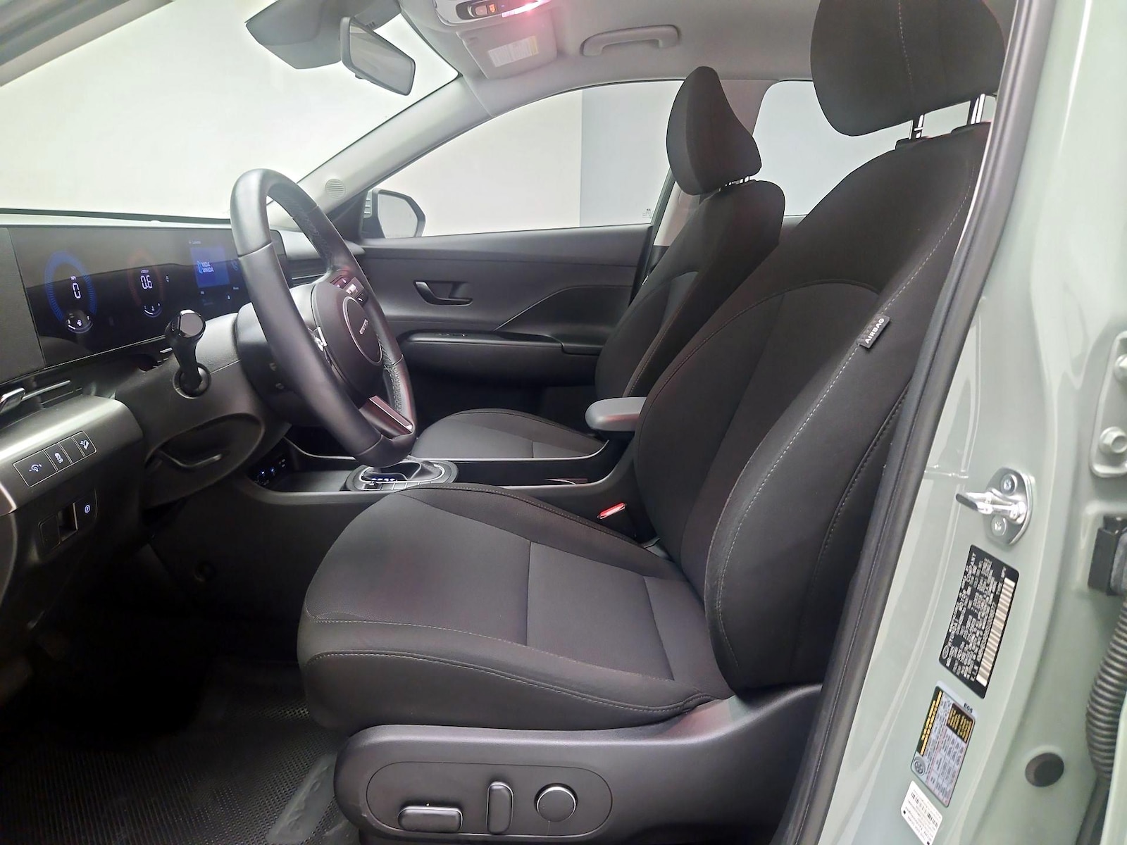 Power Seat(s) & Side Airbags