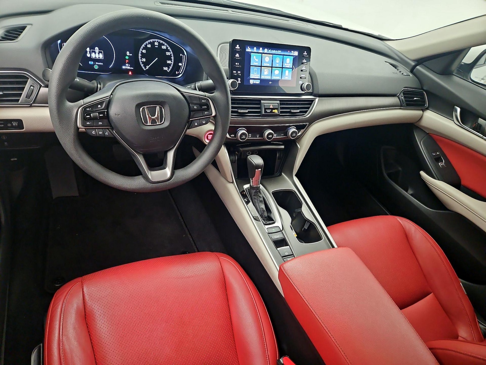 Apple CarPlay® & Android Auto™