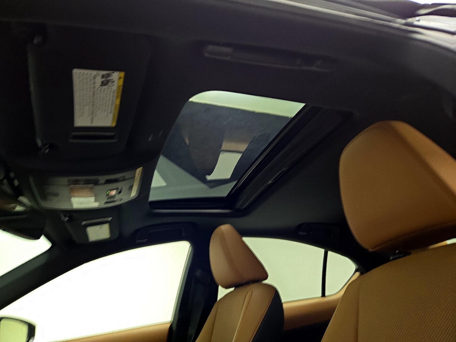 Sunroof(s) & Overhead Airbags