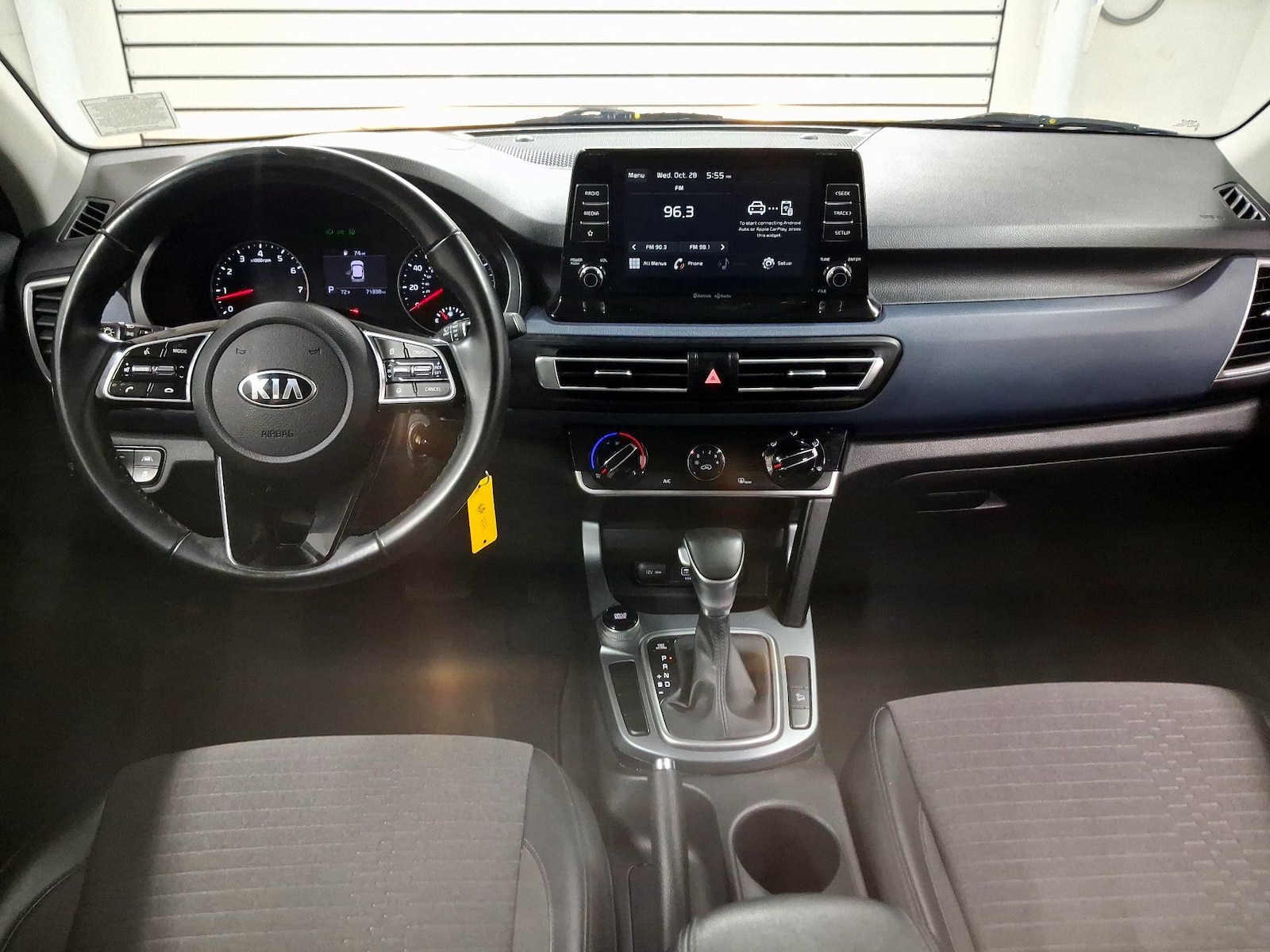 Apple CarPlay® & Android Auto™