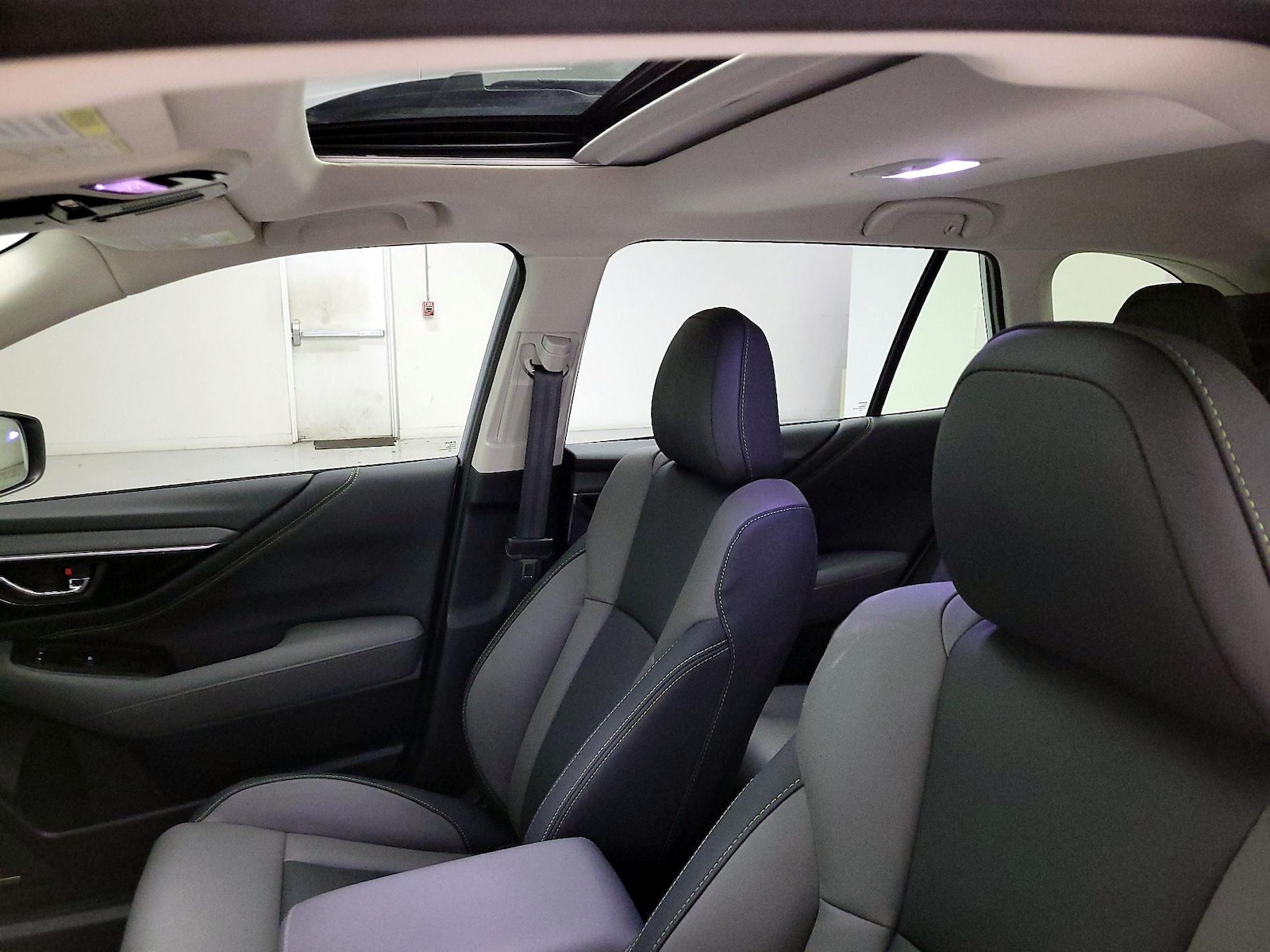 Sunroof(s) & Overhead Airbags